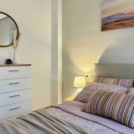 Modern 2-bedroom