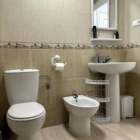 Modern 2-bedroom Апартаменты Торевьиа