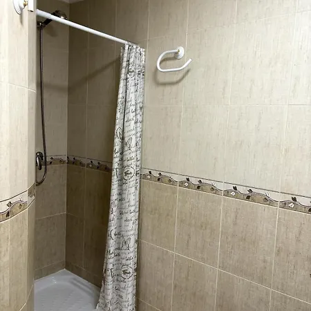 דירה Modern 2-bedroom